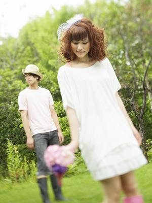 婚約指輪買取をして夫婦で記念日に旅行